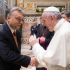 A szúrós tekintetű uniós vezetők elől a pápához menekült Orbán Viktor