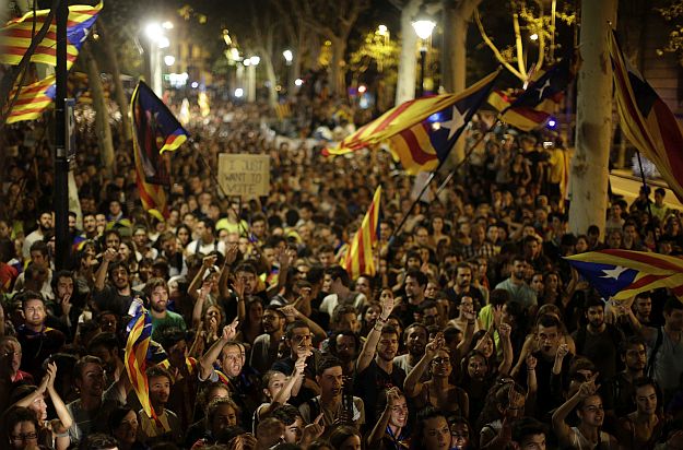 Kormányellenes tüntetés Barcelonában