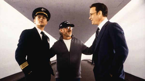 Tom Hanks, Leonardo DiCaprio és Spielberg a Kapj el, ha tudsz forgatásán
