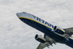A kormány nekiment a Ryanairnek, amiért az utasokra hárította az extraprofitadót