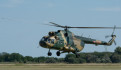 Halálos siklóernyő-baleset: vádat emeltek a katonai helikopter pilótájával szemben