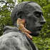 Megbecstelenítették Raoul Wallenberg szobrát