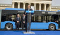 Horror a buszon és a metrón, Orbán elrepül Oroszországba