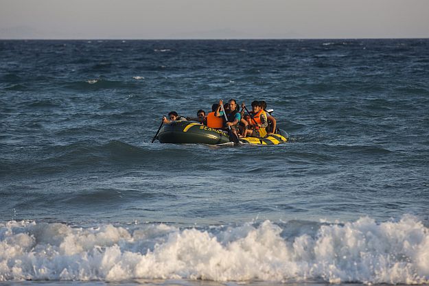 menekültek a Földközi-tengeren