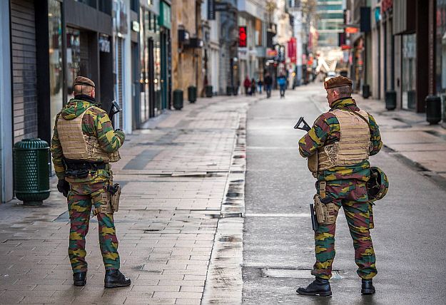 Katonák Brüsszel belvárosában