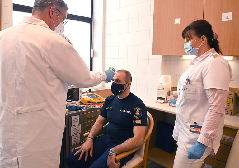 Ezt a kényszert már nem viselik el – mit szólnak az állami alkalmazottak a kötelező oltáshoz? 