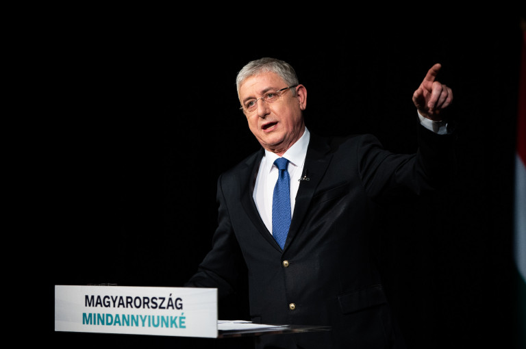 A DK benyújtotta a parlament feloszlatására vonatkozó javaslatát