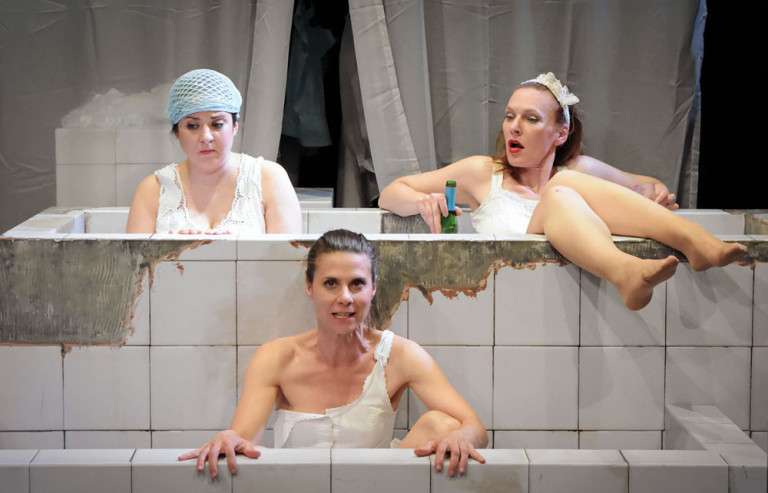 Elnyomás alatt nő  