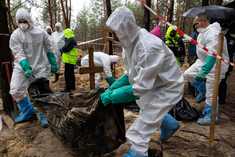 Így tárják fel a szakemberek, mit műveltek az oroszok Ukrajnában