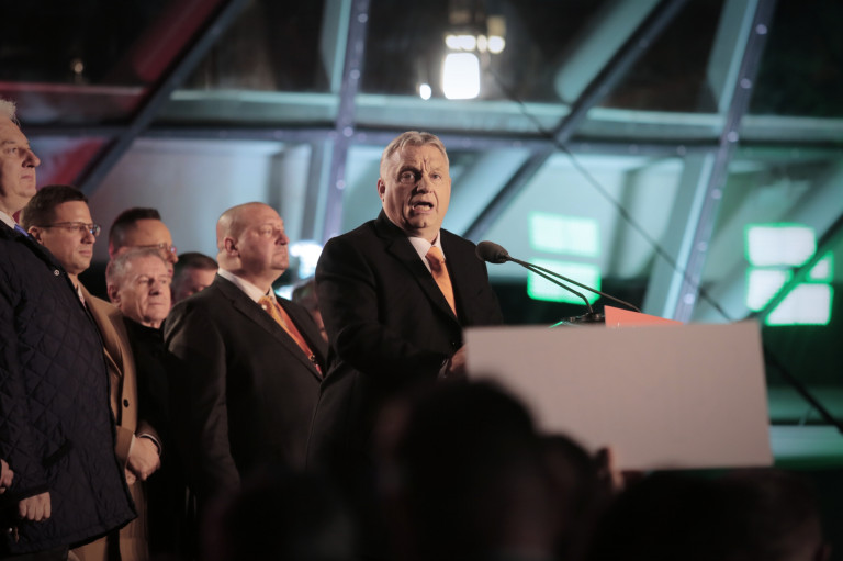 Nevet váltott Orbán Viktor – a Twitteren