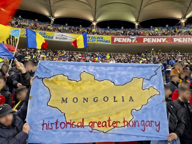 Miért bozgorozzák le (a focimeccseken is) a románok a magyarokat? Honnan jön ez a szó?