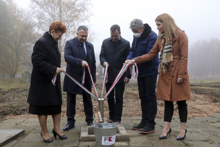 Halottnak a csók