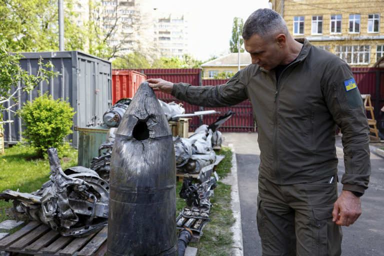Árulással gyanúsítják az orosz „csodafegyvert” kifejlesztő tudósokat