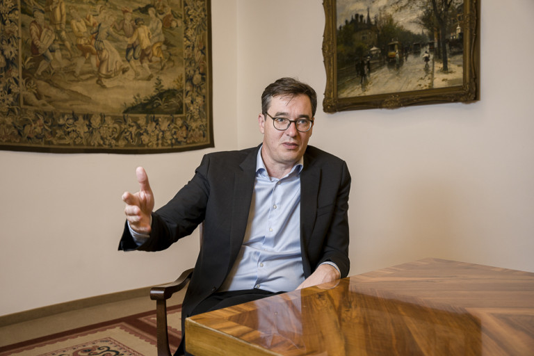 Karácsony bizottsági vizsgálatot javasol pedofilügyben