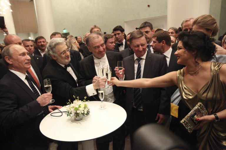 Valójában kinek az oldalán áll Anna Netrebko az ukrajnai háború kérdésében?  