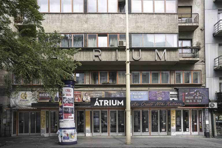 Öt színházi szervezet veszi át szeptembertől az Átriumot