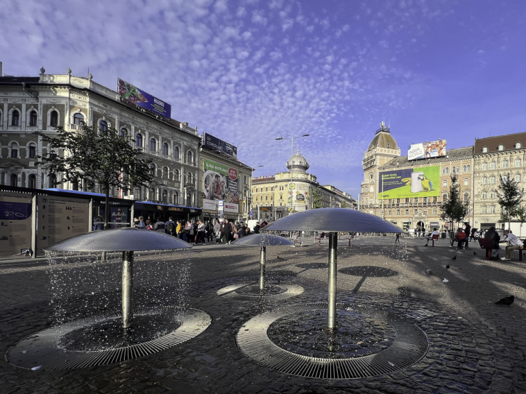 Blaha Lujza téri szökőkút