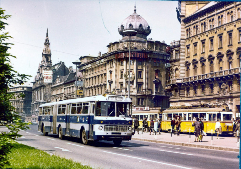 Ikarus 180