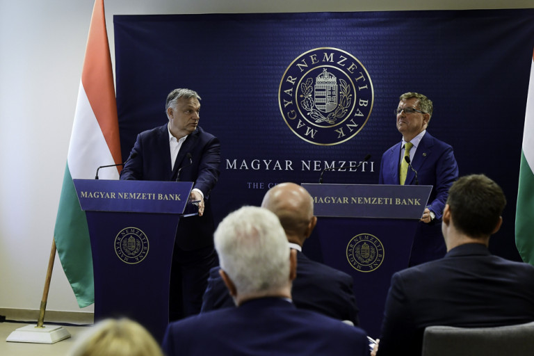Hiába próbálja most kivonni magát az MNB a kormány szolgálatából, a károkat már nem tudja semmissé tenni