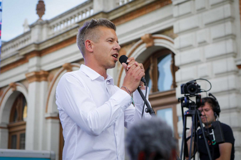 Magyar Péter akár még az ATV-ben is vitázna Orbán Viktorral