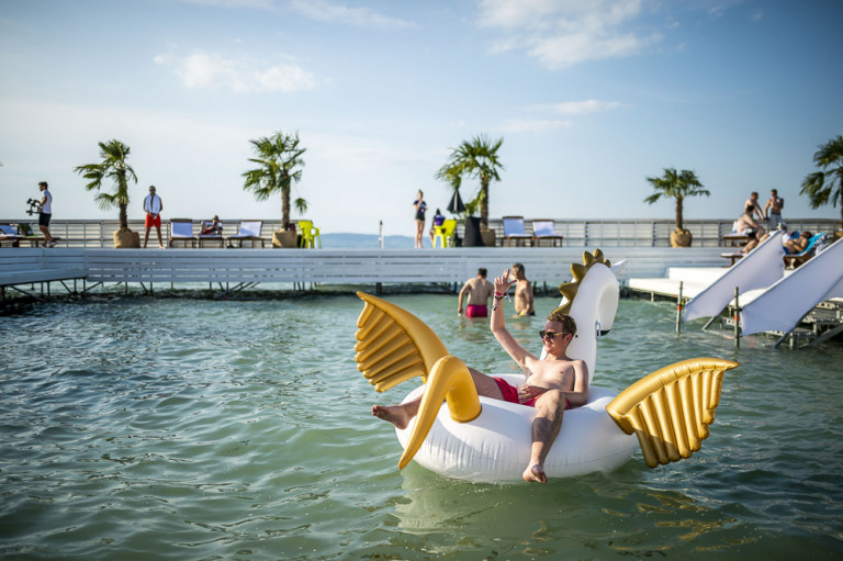 Megnézték, mennyi mikroműanyag van a Balatonban