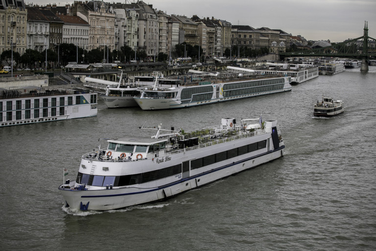 Budapest és a szállodahajók: megoldás-e a kitiltás a belvárosból?