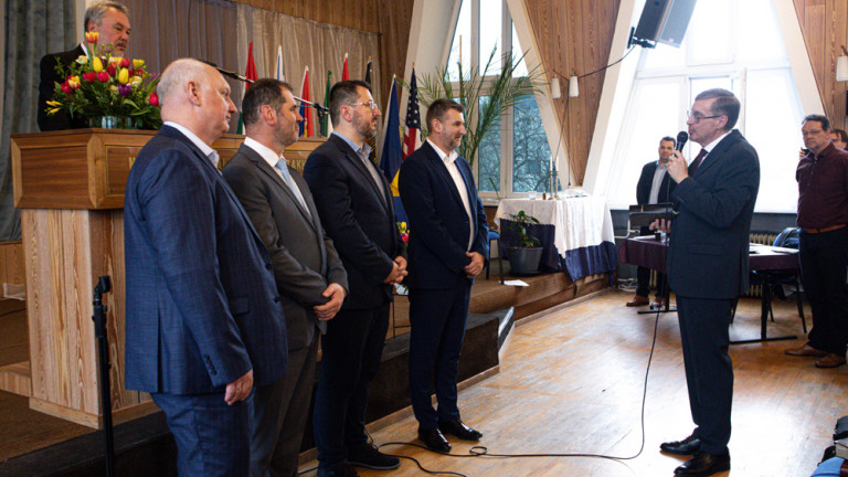 Félholdtól a keresztig és vissza