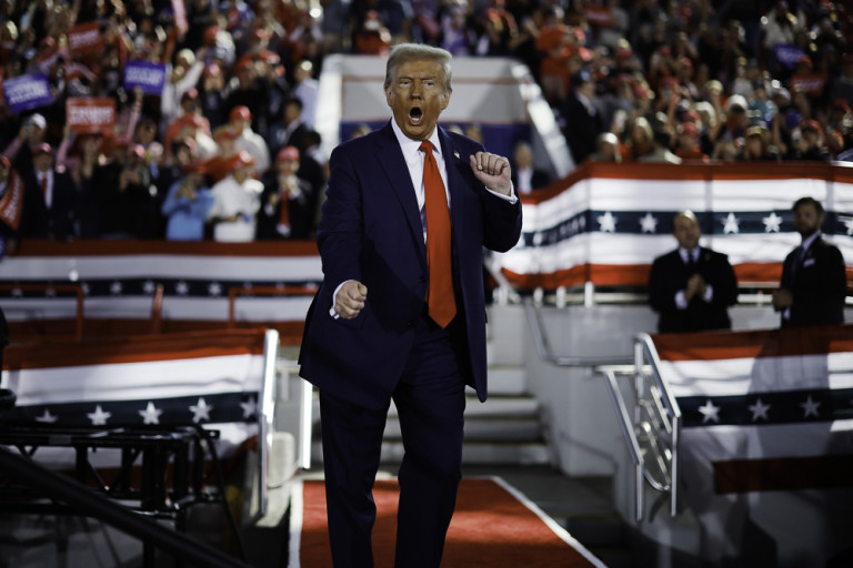 Hatmilliárd forintba került Trump becsületének sérelme