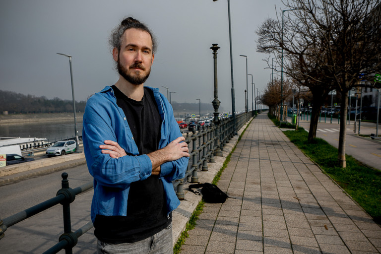 „A jelenben történik minden” 