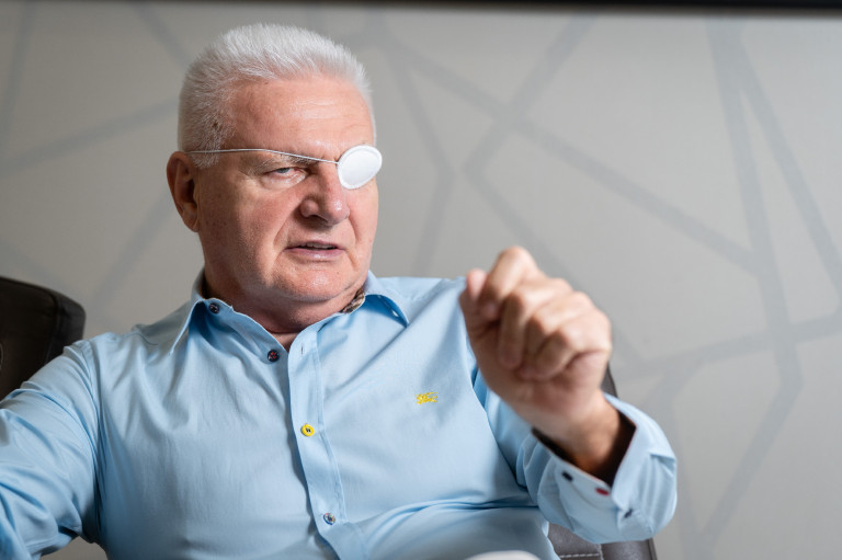 „Milyen Lőrinc? Mindig Szabó Lőrincet akarok mondani elsőre” - Felföldi József nagyvállalkozó a NER-ről, a Tisza Pártról és arról, hogyan akarták elvenni a cégét