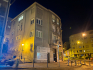 Mi lehet ez a szobor a vízivárosi Mária tér 4. számú épületen?