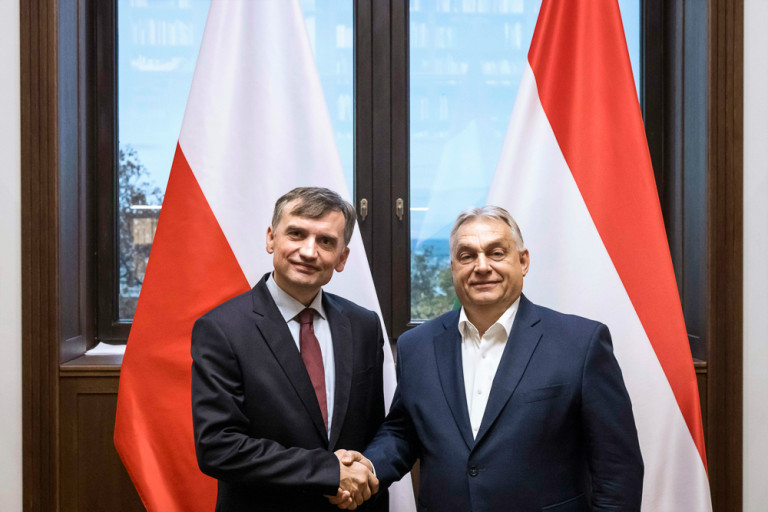 Újabb menekülő kelet-európai politikus keres búvóhelyet Orbánnál