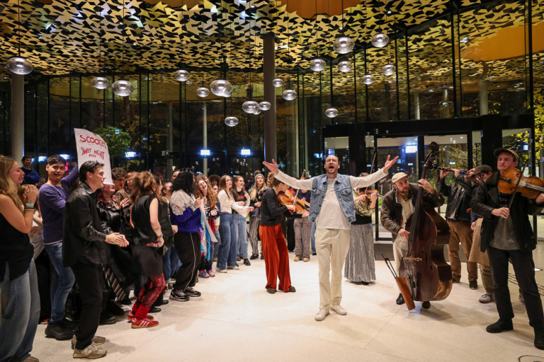 Scooter inda Művhaus  