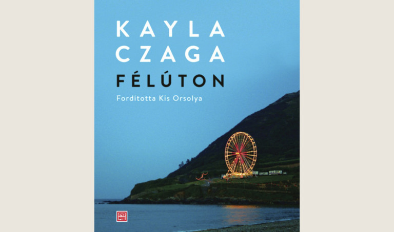 Kayla Czaga: Félúton 