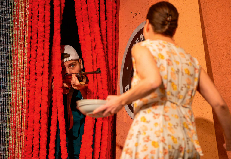 Kisvárosi kiközösítő  