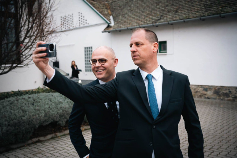 Kötelességüknek érzik