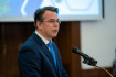 Kitiltotta a Fideszt a városházáról az egri polgármester