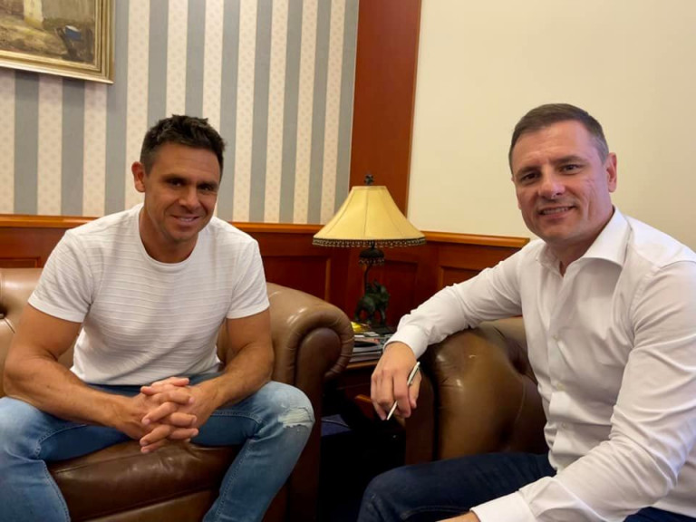 Háromszoros olimpiai bajnok kajakos alapítványa is nyert Samsung-pénzeket