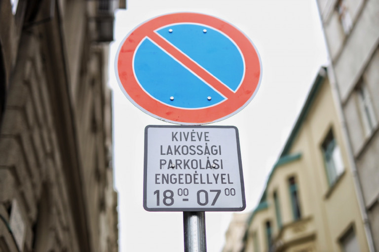 Parkolókat számolnak fel Józsefvárosban