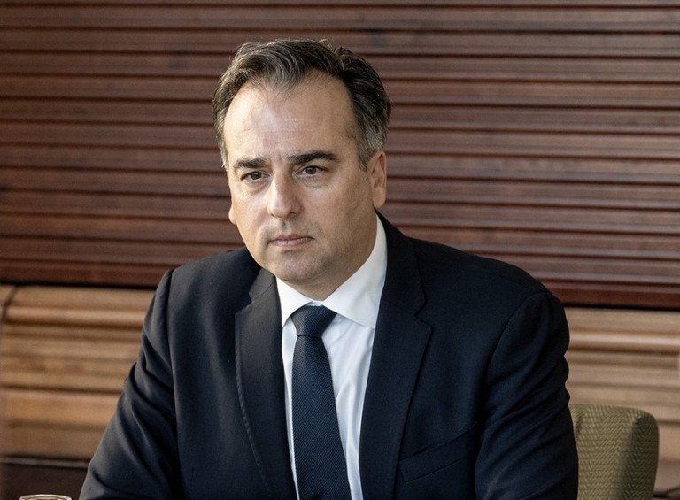 Kitünteti David Pressmant Iványiék főiskolája