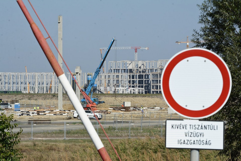 Élesedik a küzdelem a debreceni akkugyár ellen