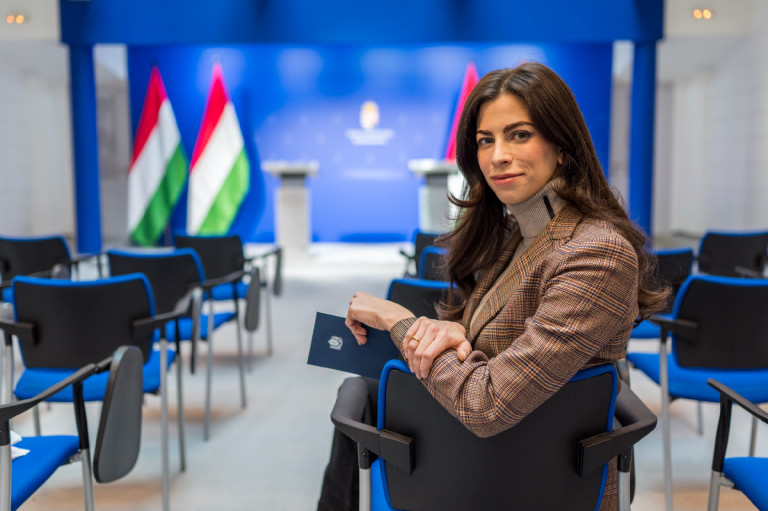 Szentkirályi Alexandra szerepel Kocsis Máté fizetési listáján