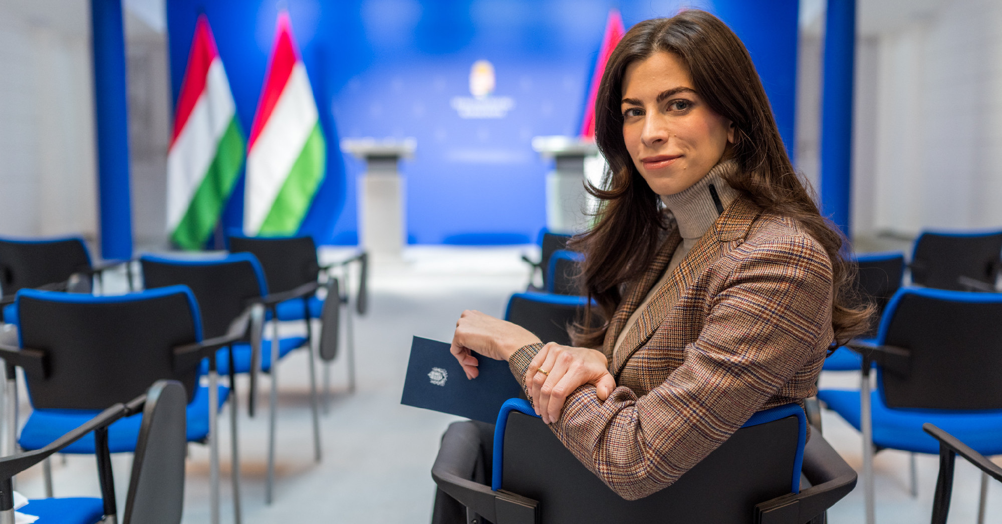 Nem árulják el, hogy Szentkirályi Alexandra mivel keres 1,7 milliót Kocsis Máténál