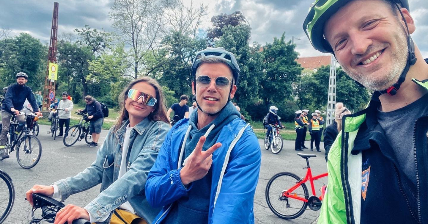 Hárommillióért kelt el Magyar Péter unisex napszeművege