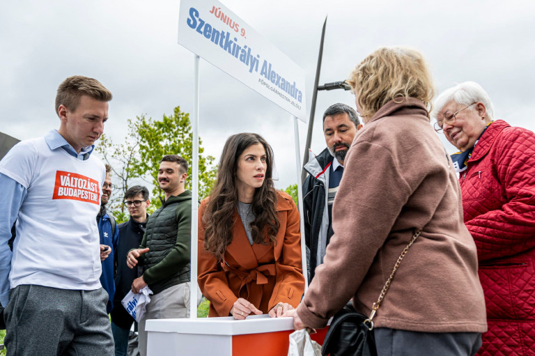 Szentkirályi Alexandra úgy emeli a terézvárosi „népszavazás” tétjét, hogy senki sem kérte rá
