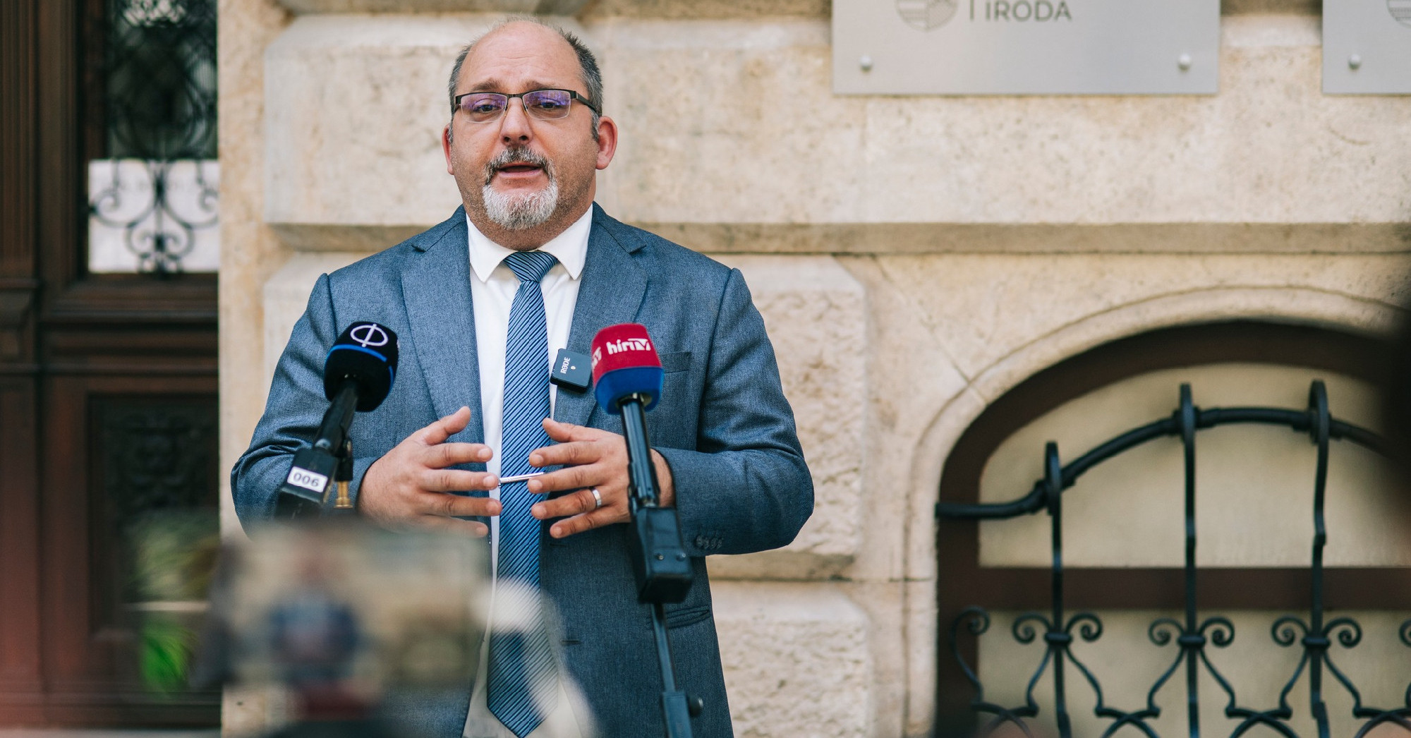 Csárdi Antal szerint Rogán Antal nem szerepel a fotón, ami bizonyítja az Ungár Péterrel és Vitézy Dáviddal folytatott egyeztetést