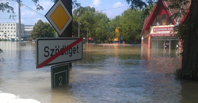 Sződliget polgármestere kezdeményezi, hogy matrica nélkül is használhassák az autópályát
