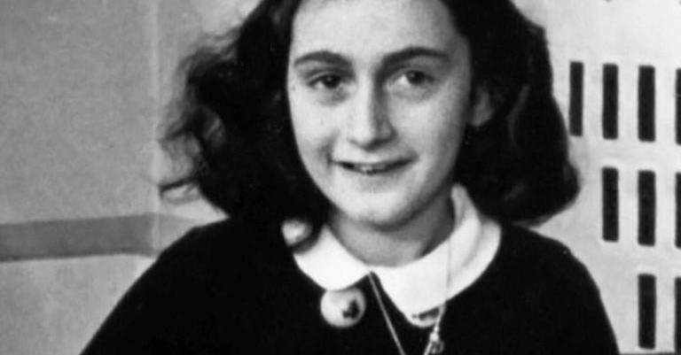 Palesztinpárti felirattal rongálták meg Anne Frank szobrát