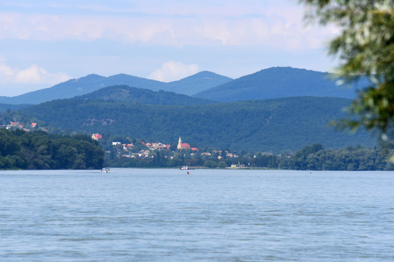 Pótolni kell a Dunában a vizet