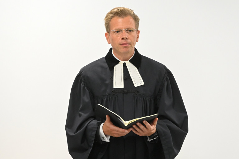 Századvéges lelkész vezeti tovább a katonai titkosszolgálatot